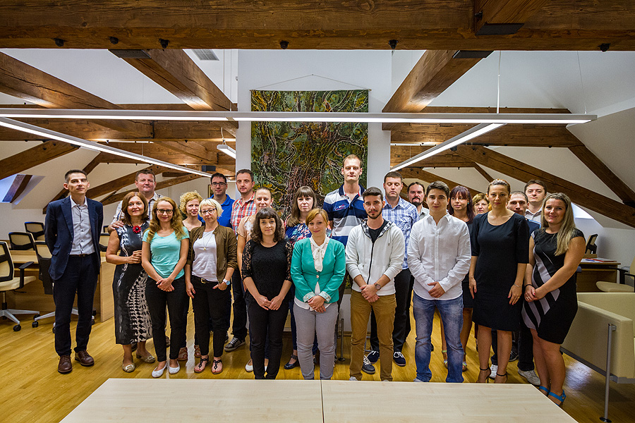 Grad Virovitica potpisao Ugovore s 21 pomoćnika u nastavi