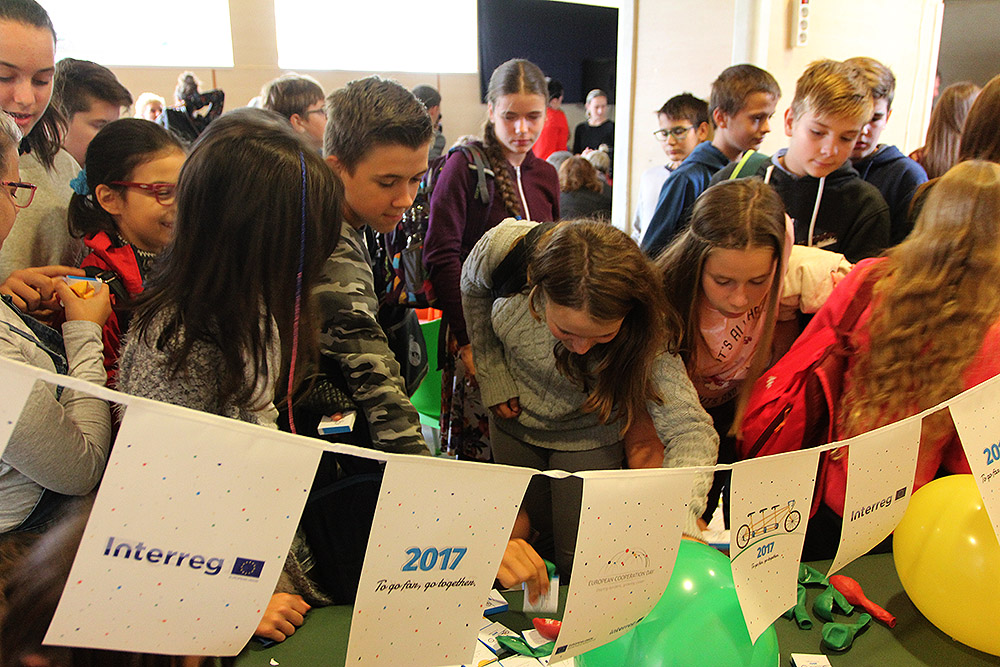 „Erasing Borders with Music“: GŠ Jan Vlašimsky dobit će tonski studio, a OŠ Vladimir Nazor salu za razna događanja