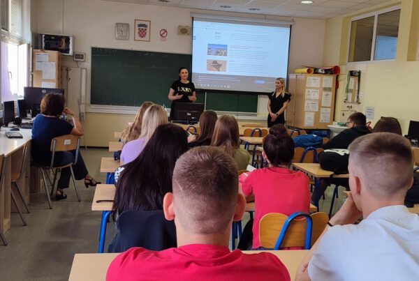Učenicima Strukovne škole održano predavanje na temu poduzetništva