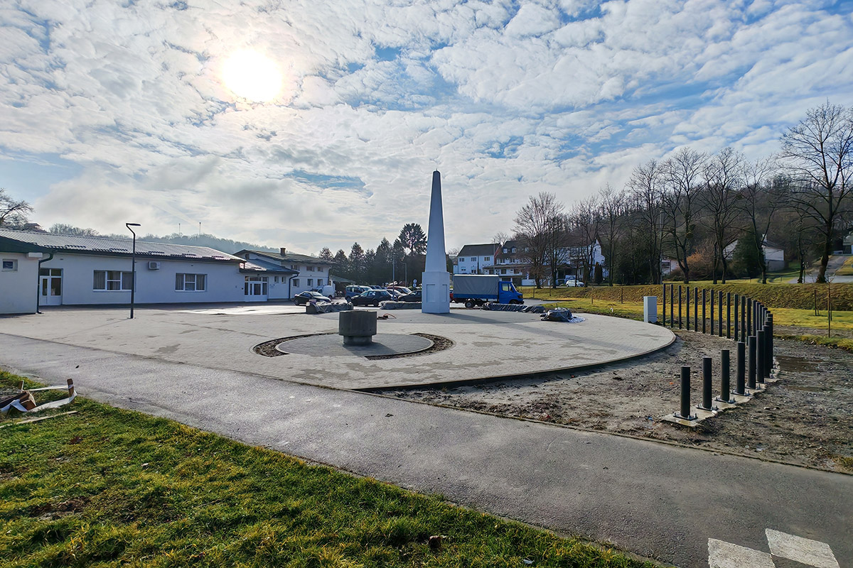 Pri kraju radovi na novom trgu u Milanovcu – slijedi uređenje okoliša i sadnja biljaka