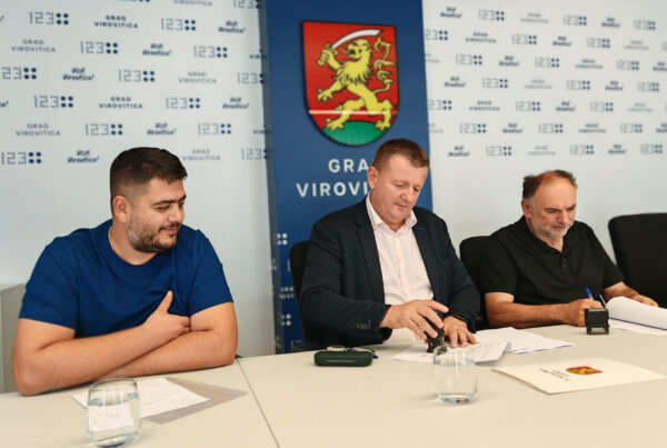 Virovitica kreće u obnovu užeg centra grada: Potpisan ugovor za uređenje Trga kralja Tomislava