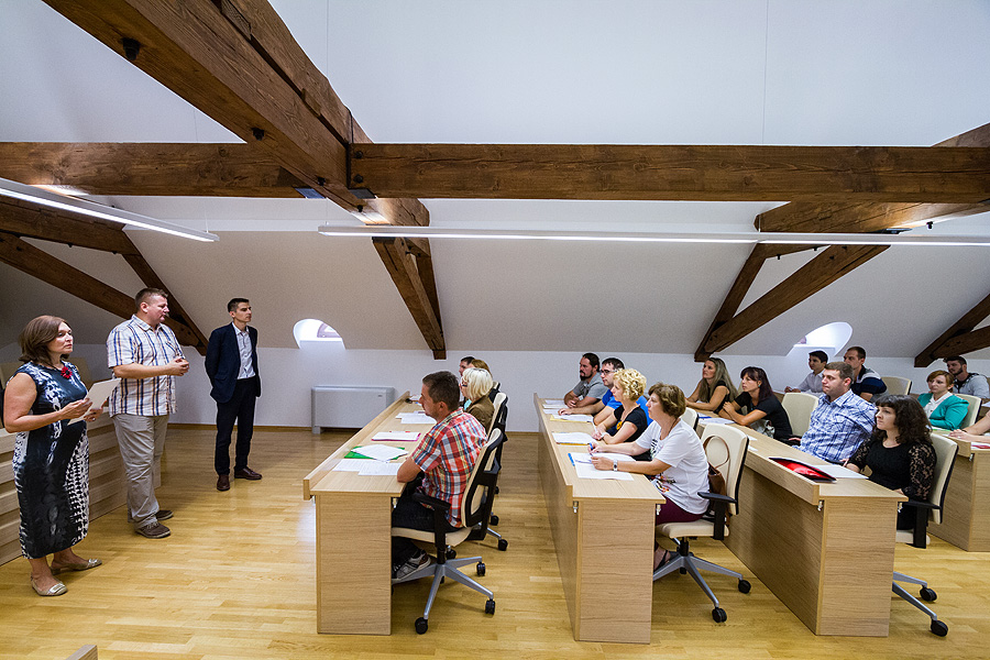 Grad Virovitica potpisao Ugovore s 21 pomoćnika u nastavi