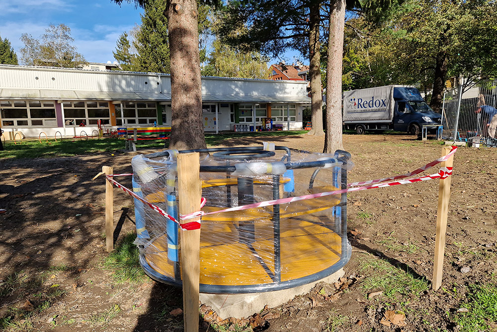 Kod zgrade Dječjeg vrtića Cvrčak na Trgu dr. Ante Starčevića postavljena nova igrala