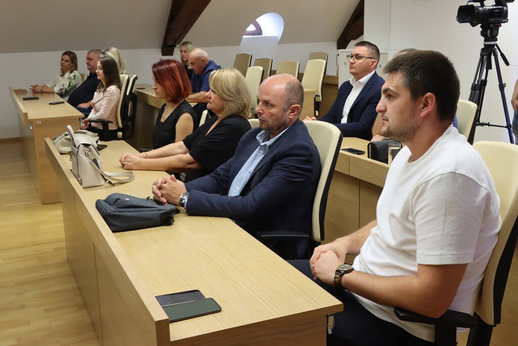 Najveći EU projekt u povijesti grada: Virovitica krenula u izgradnju nove osnovne škole i sportske dvorane