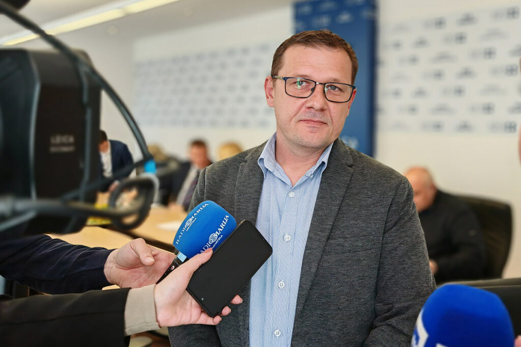 Potpisan ugovor za energetsku obnovu Osnovne škole Vladimir Nazor Virovitica