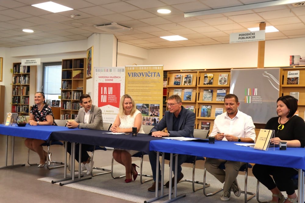 Potpisani ugovori za rekonstrukciju virovitičke Knjižnice vrijedni 1,2 milijuna eura: Novih 200 kvadrata i pametne usluge za sve generacije