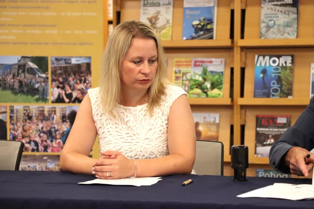 Potpisani ugovori za rekonstrukciju virovitičke Knjižnice vrijedni 1,2 milijuna eura: Novih 200 kvadrata i pametne usluge za sve generacije