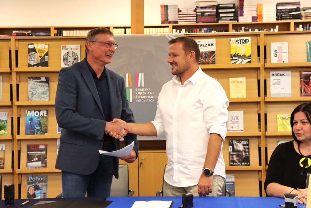 Potpisani ugovori za rekonstrukciju virovitičke Knjižnice vrijedni 1,2 milijuna eura: Novih 200 kvadrata i pametne usluge za sve generacije