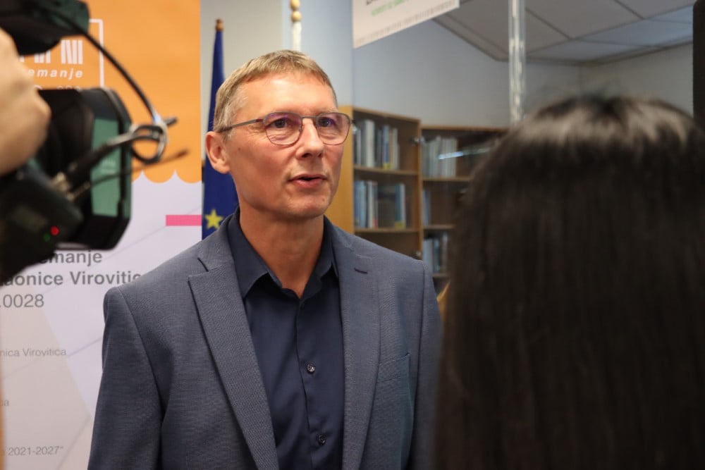 Potpisani ugovori za rekonstrukciju virovitičke Knjižnice vrijedni 1,2 milijuna eura: Novih 200 kvadrata i pametne usluge za sve generacije