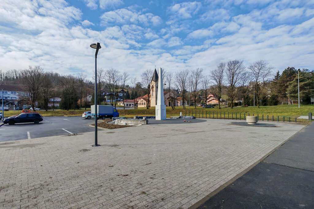 Pri kraju radovi na novom trgu u Milanovcu – slijedi uređenje okoliša i sadnja biljaka