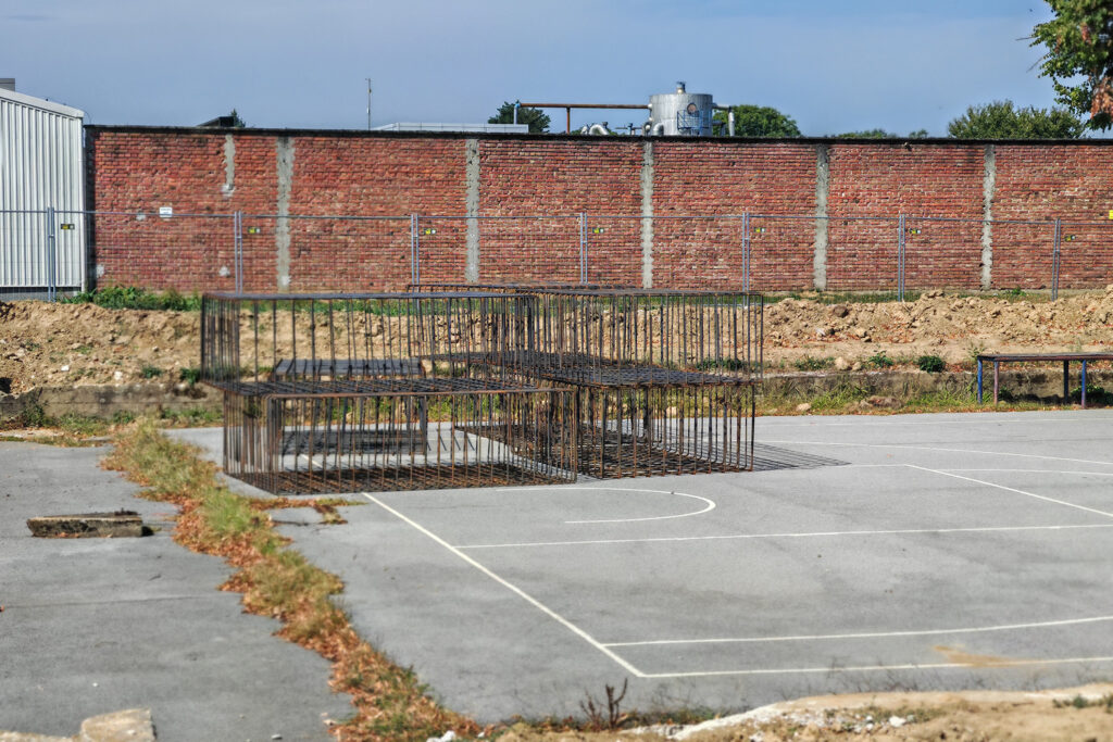 Radovi na košarkaškom igralištu na Vegeški: U narednim danima betoniranje tribina i priprema za nadstrešnicu