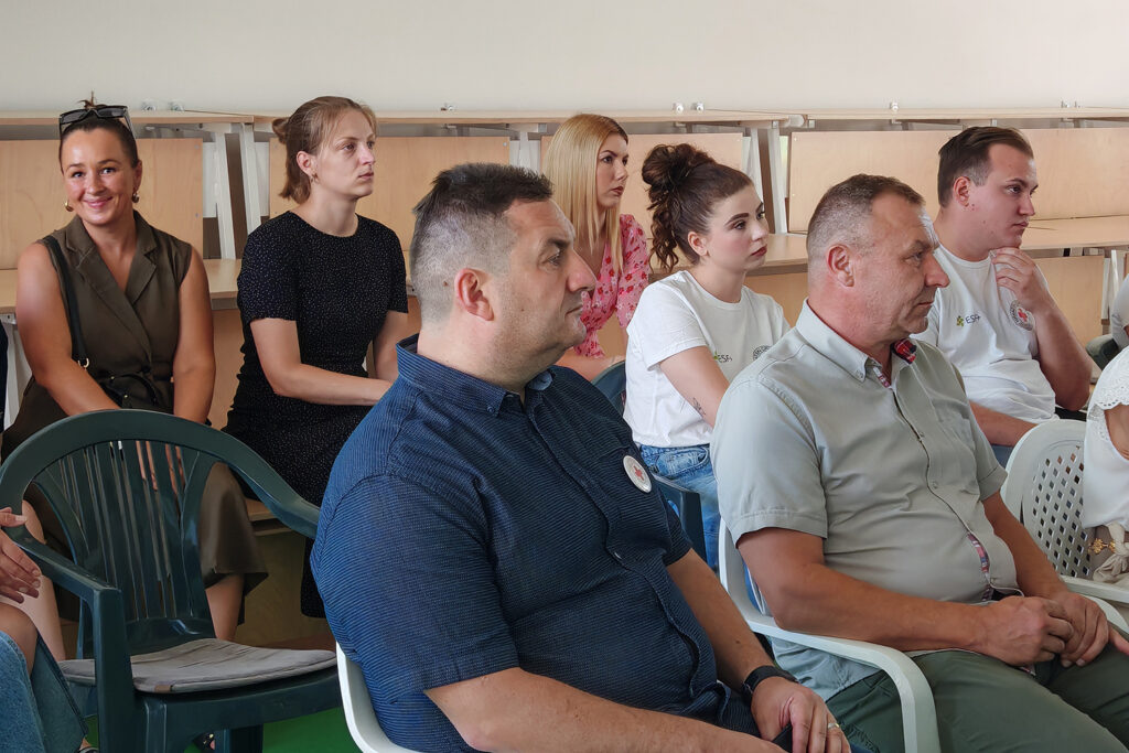 Roditelji koji ne znaju za pauzu: U COOR-u Virovitica predstavljen projekt „Odmor od skrbi“ za roditelje njegovatelje