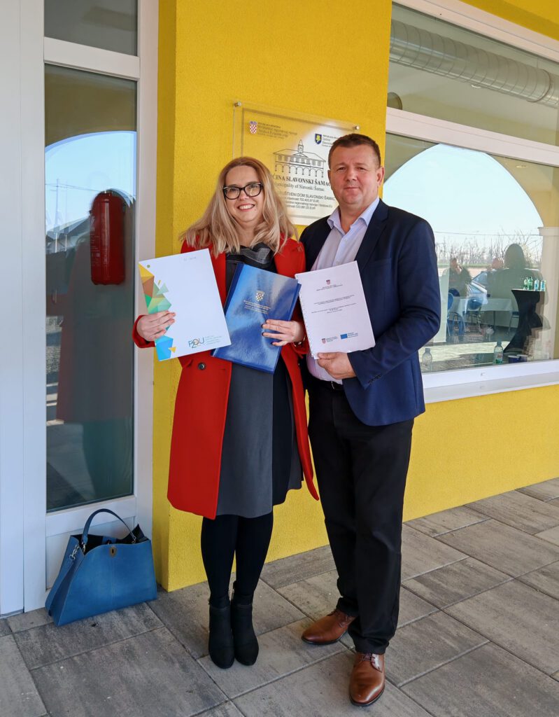 U Viroviticu stigli ugovori za III. osnovnu školu, energetsku obnovu zgrade 1 Dječjeg vrtića Cvrčak te zamjenu rashladnika vode u zgradi 5