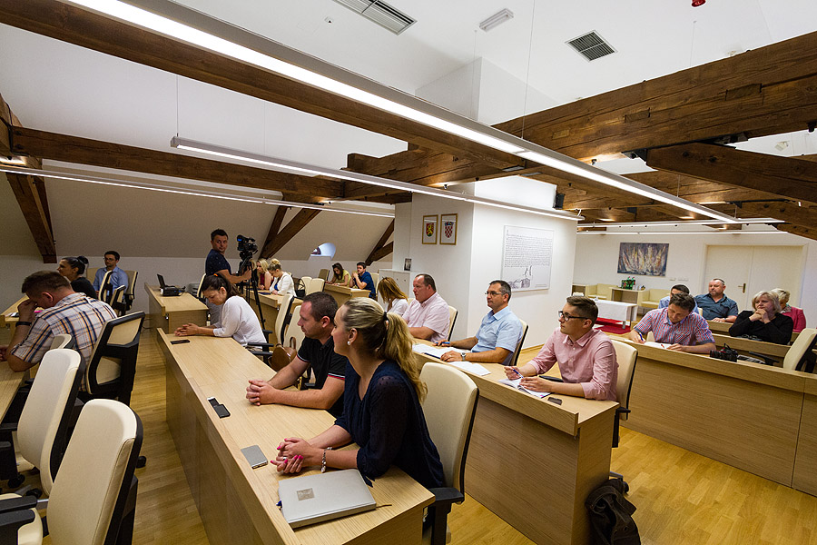 Virovitički Mali park bit će preuređen na temu meda i pčelarstva