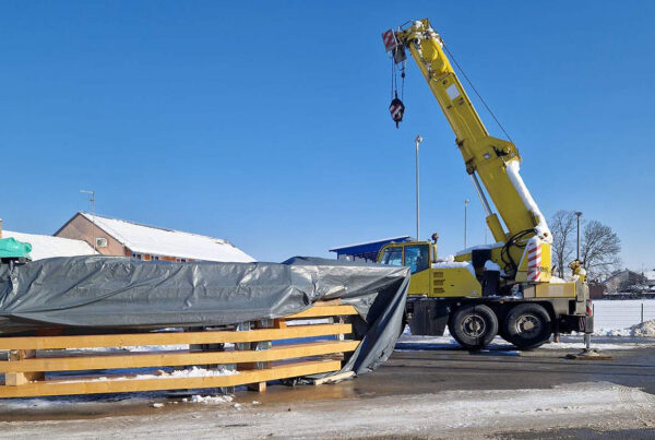 U tijeku dovoz drvene konstrukcije za novi multifunkcionalni teren na Vegeški